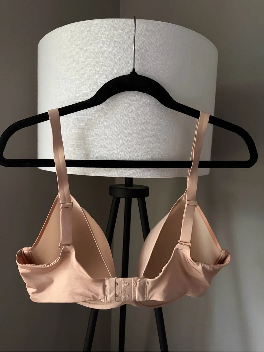 Skims Weightless Demi Bra - Picture 2 of 5